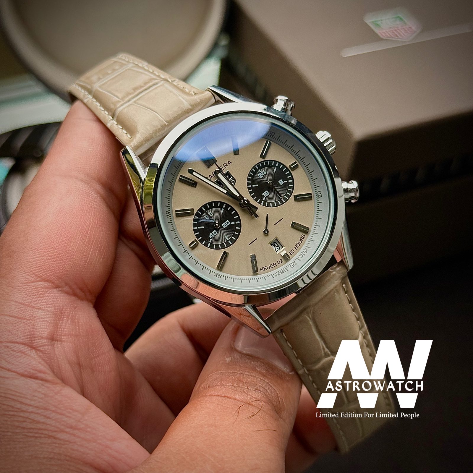 TAG HEUER CARRERA 02T CHRONO BEIGE — photograph 3